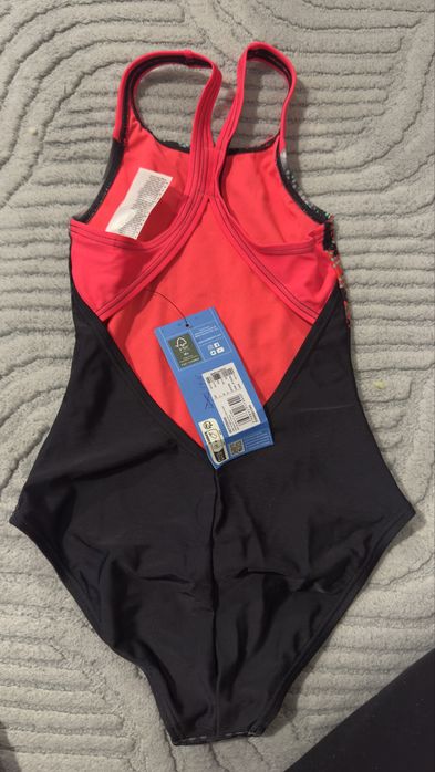 Продам купальник arena