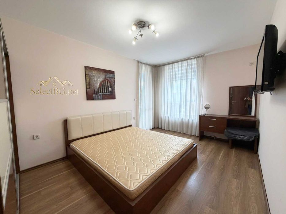 Тристаен панорамен апартамент в центъра на Велико Търново