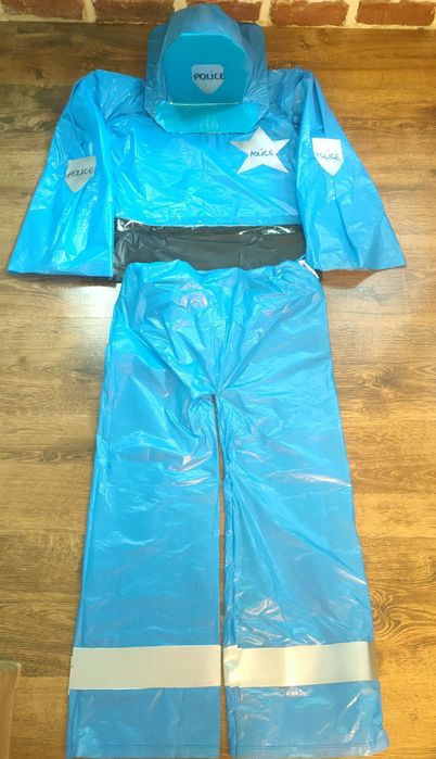 Costum material reciclabil Pompier/Politist