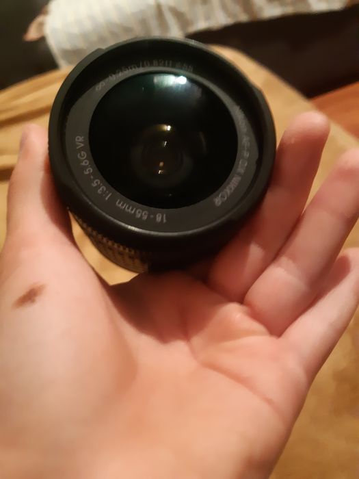 Продам объектив Nikon 18-55mm