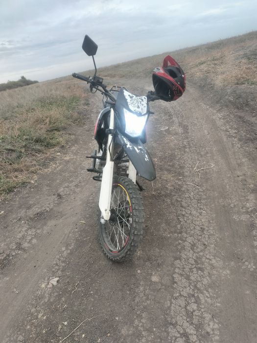 продам мотоцикл 250 кубов