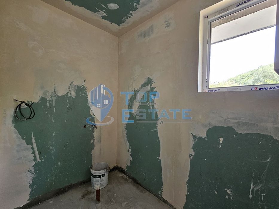 Продава се Четиристаен апартамент в Велико Търново, Асенов - 90 кв.м за 1109 €/кв.м - Снимка #9