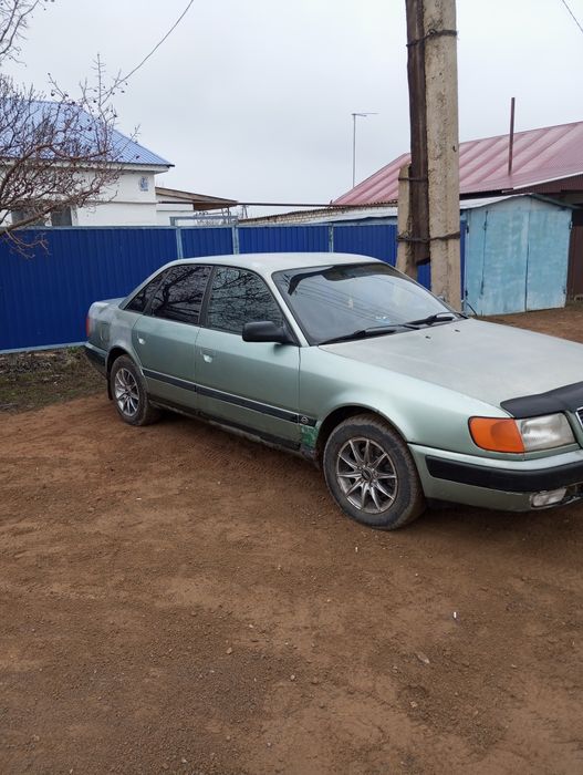 Продам Ауди 100 с4