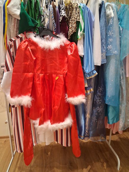 Costum serbare Craciunita nou cu eticheta