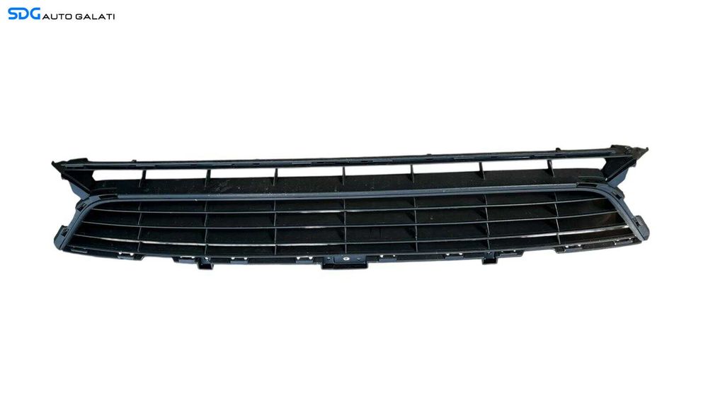 Grila Centrala Inferioara de pe Bara Spoiler Fata Renault Megane 3 FL Facelift 2013 - 2016 Cod 622548366R (Prezinta Mici Fisuri Intre Grile) [LC1417]