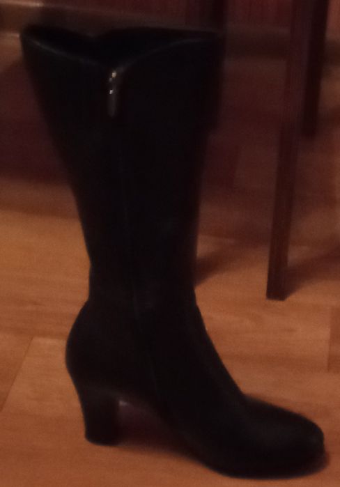 Прекрасная кожаная обувь