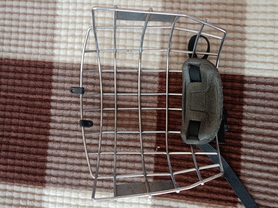 Продам сетку для хоккейного шлема