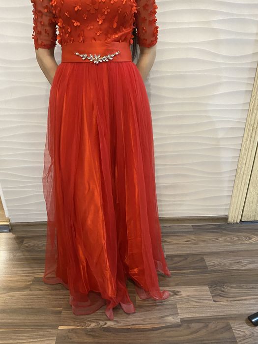 Платье в идеальном состоянии 42 размер