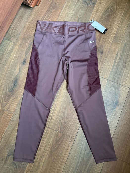 Дамски клин Nike Pro нов L