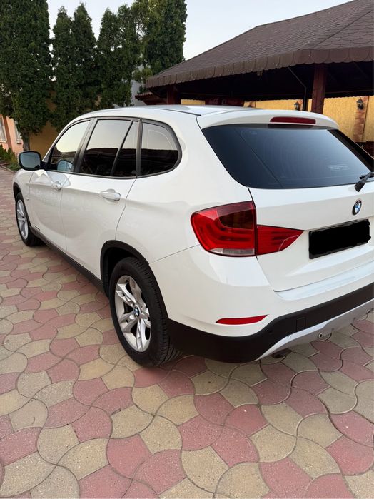 BMW X1 2.0 disel 180 cai putere ,cutie manuala