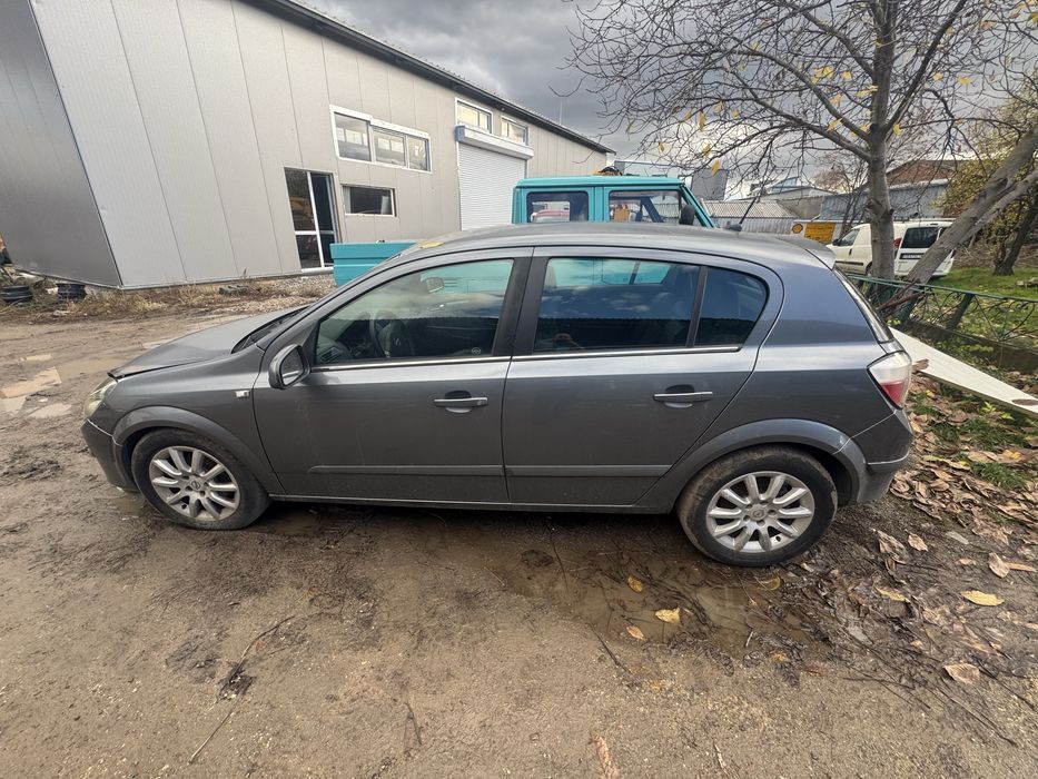 Астра H на части