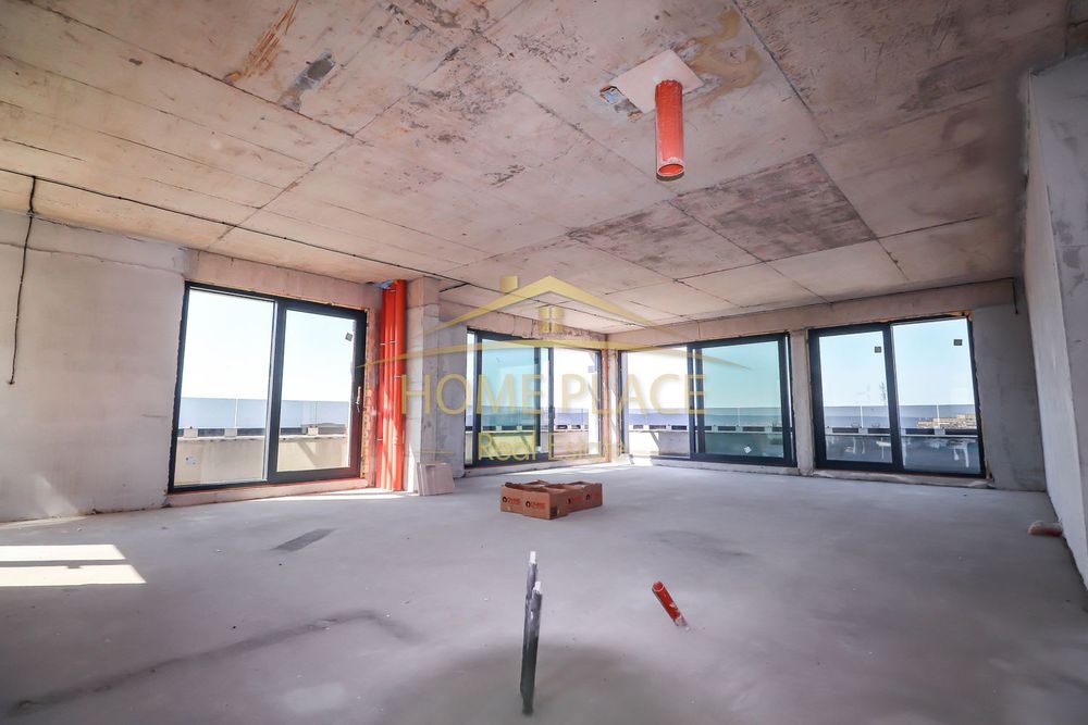 Продава се Четиристаен апартамент в Варна, Бриз - 280 кв.м за 2143 €/кв.м - Снимка #1