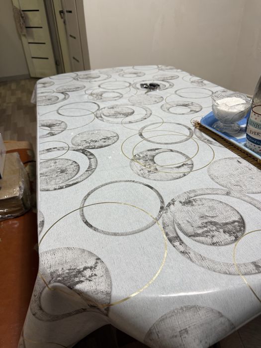 Стол кухонный угловой