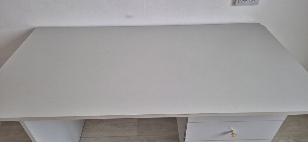 Письменный  стол