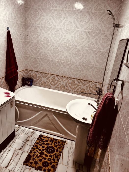 Bez makler sergeli metro student qizlar uchun