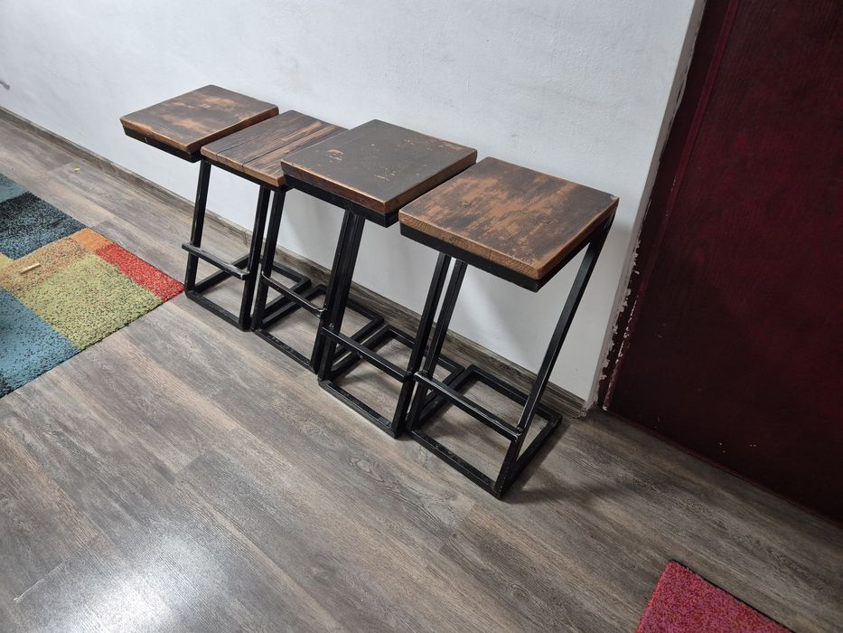 Scaune de bar foarte rezistente