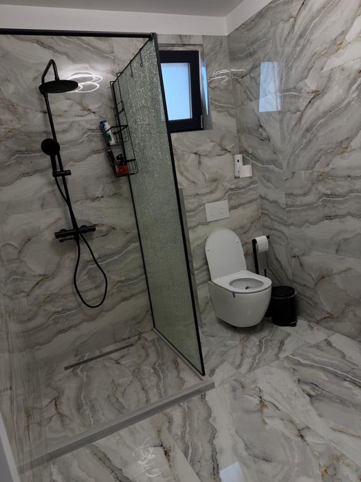 Casă noua de vânzare complet mobilata si utila. La cheie