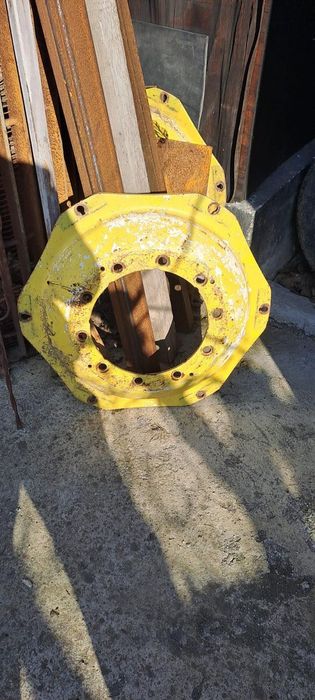 Vând următoarele piese