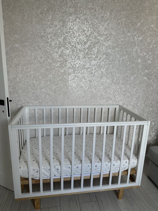 Детская кровать с маятником + матрас