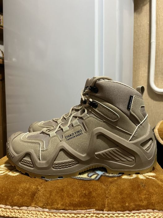 Военные кроссовки