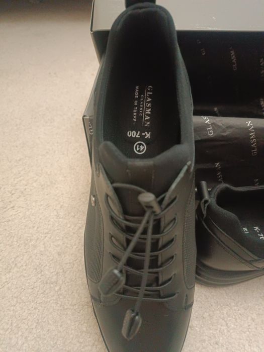 Срочно продам Кожаные Красовский