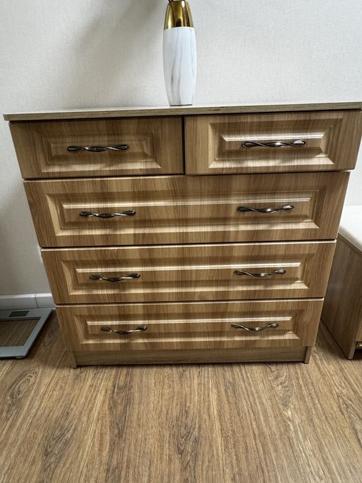 Продам комод и банкетку