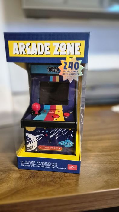 Мини аркадна игра.С 240 игри.