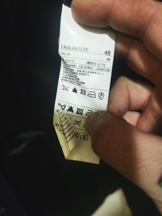 Benetton оригинално страхотно палто Л