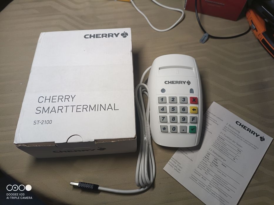 CHERRY Smart Terminal ST-2100, Четец на смарт карти за електронни здравноосигурителни карти