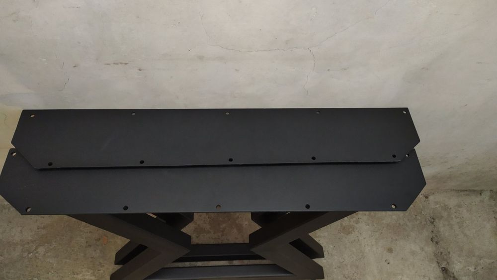 Метални крака за маса