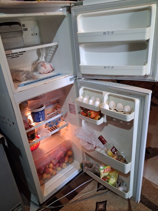 Продам отличныи холодильнки