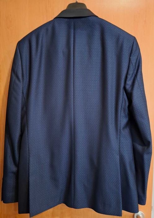 Мъжки костюм за абитуриент