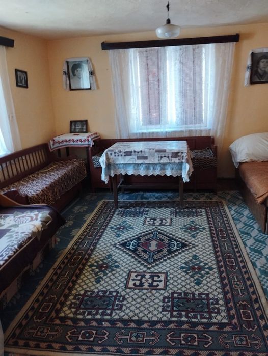 Casă de vânzare !
