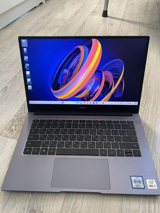 Продам huawei matebook в отличном состоянии