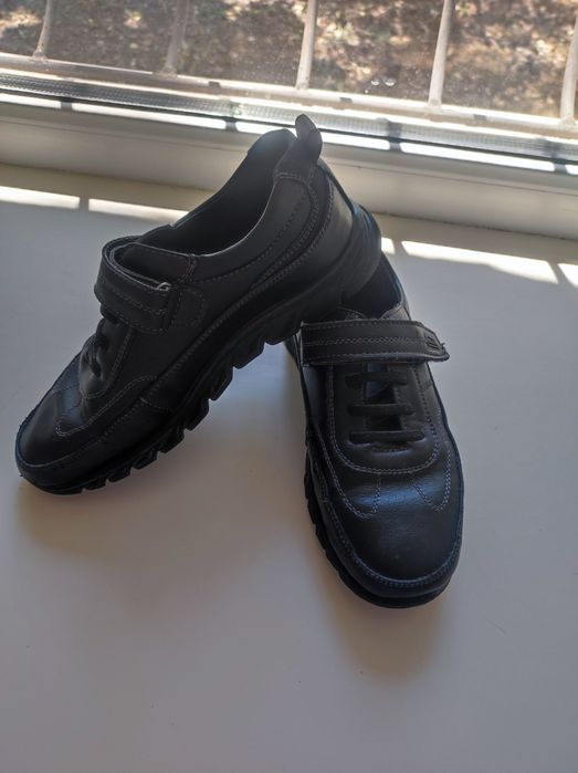 Продам обувь на мальчика