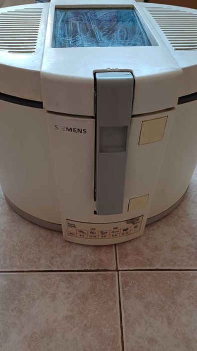 Фритюрник за пържене, Сименс, пържи до 2 кг,всякакни зеленчуци и меса.