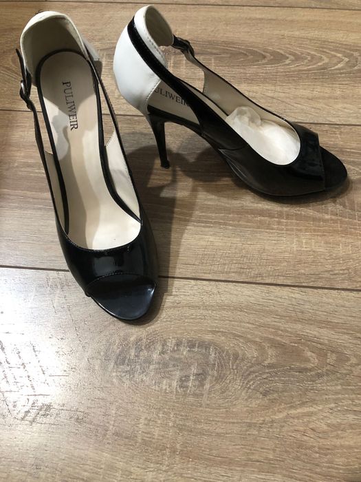 Продаётся женская обувь кожанная