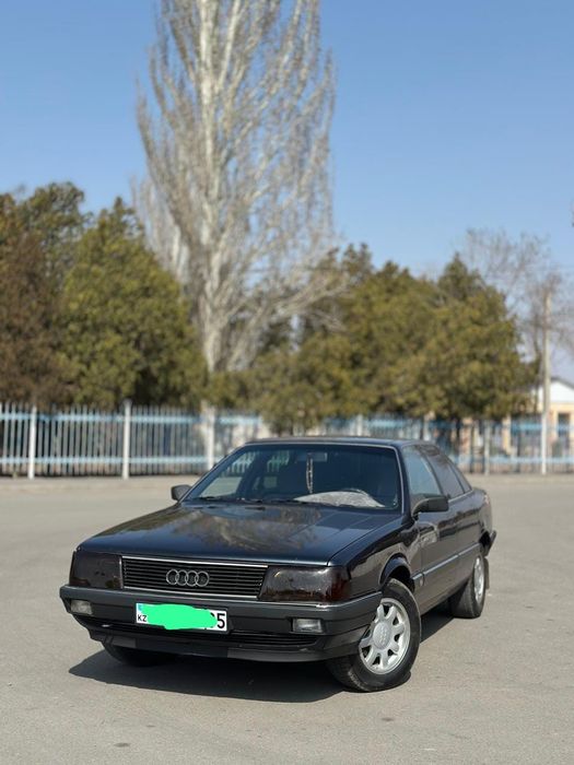 Audi 100 C3 рестайлинг 1990 год