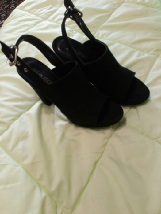 босоножки продам