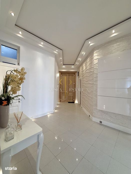 Apartament 3 camere în vecinătatea Parcului Poporului–Cladire Istorica