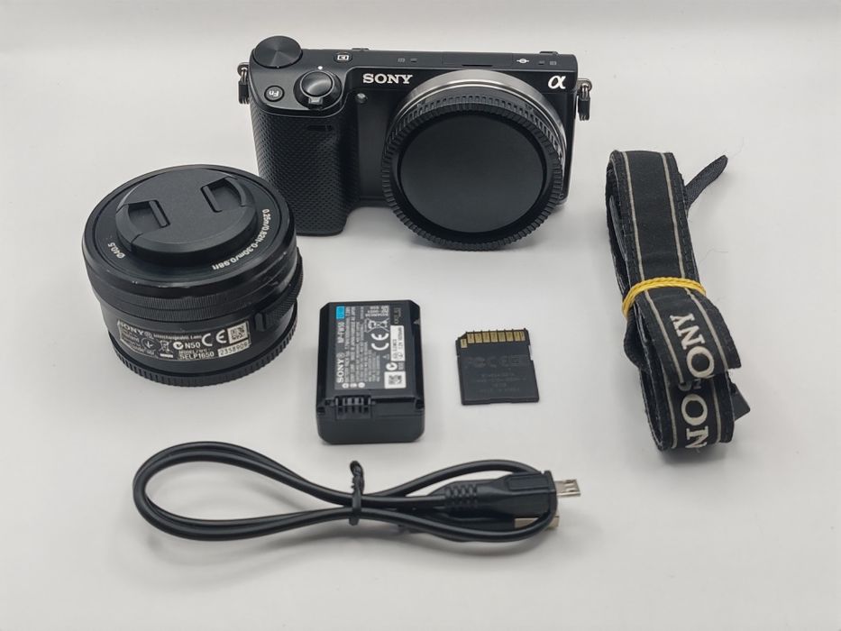 Kit foto Sony NEX-5R + obiectiv Sony E 16-50mm