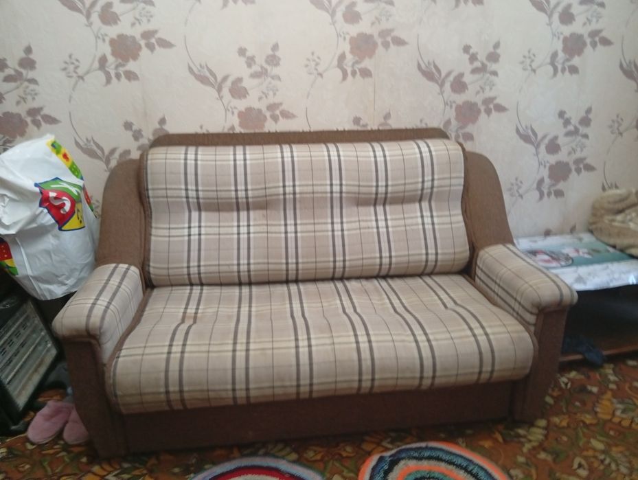 Диван б/у продам