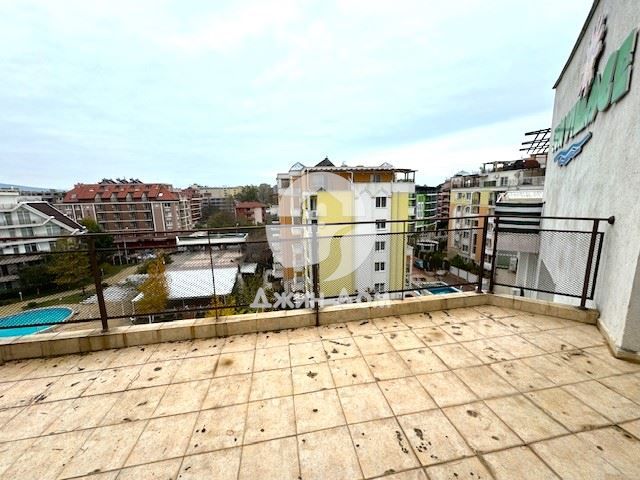 Продава се Двустаен апартамент в к.к. Слънчев бряг - 69 кв.м за 943 €/кв.м - Снимка #4