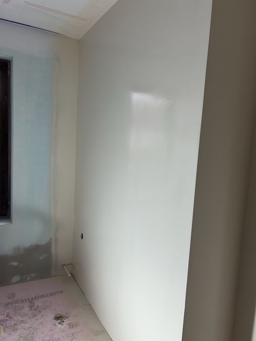 Боядисване с професионална машина .