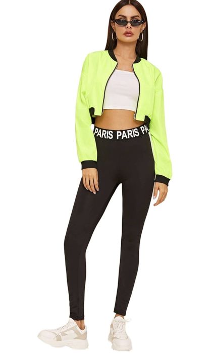 Електриково тънко късо яке по модел на ZARA