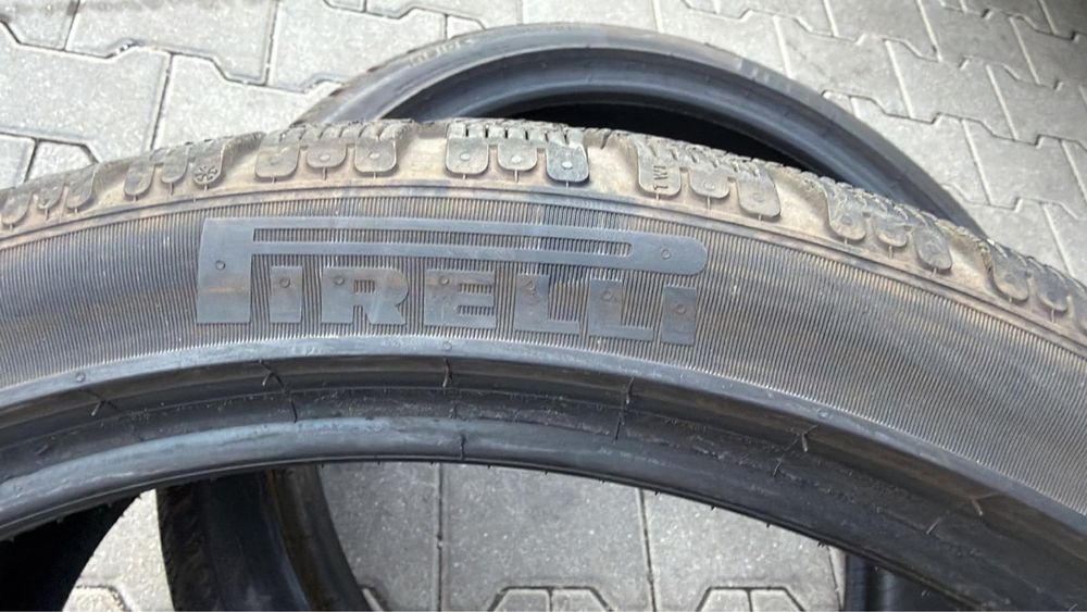Pirelli Winter P Zero 265/35/R21