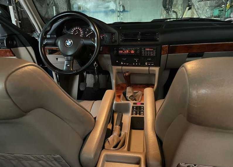 BMW Е34 М пакет под наем за абитуриентски бал, сватба, фотосесия и др.