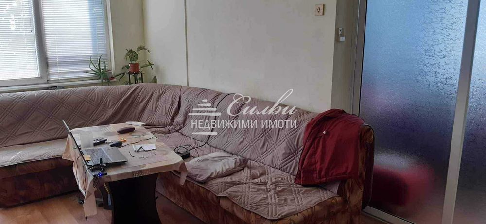 Продава се Четиристаен апартамент в Търговище, Център - 104 кв.м за 1055 €/кв.м - Снимка #2