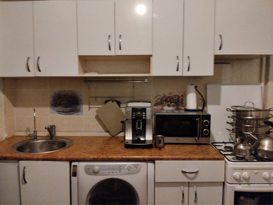 Продам б/у кухню.