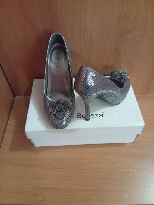 Женская обувь . Размер 37